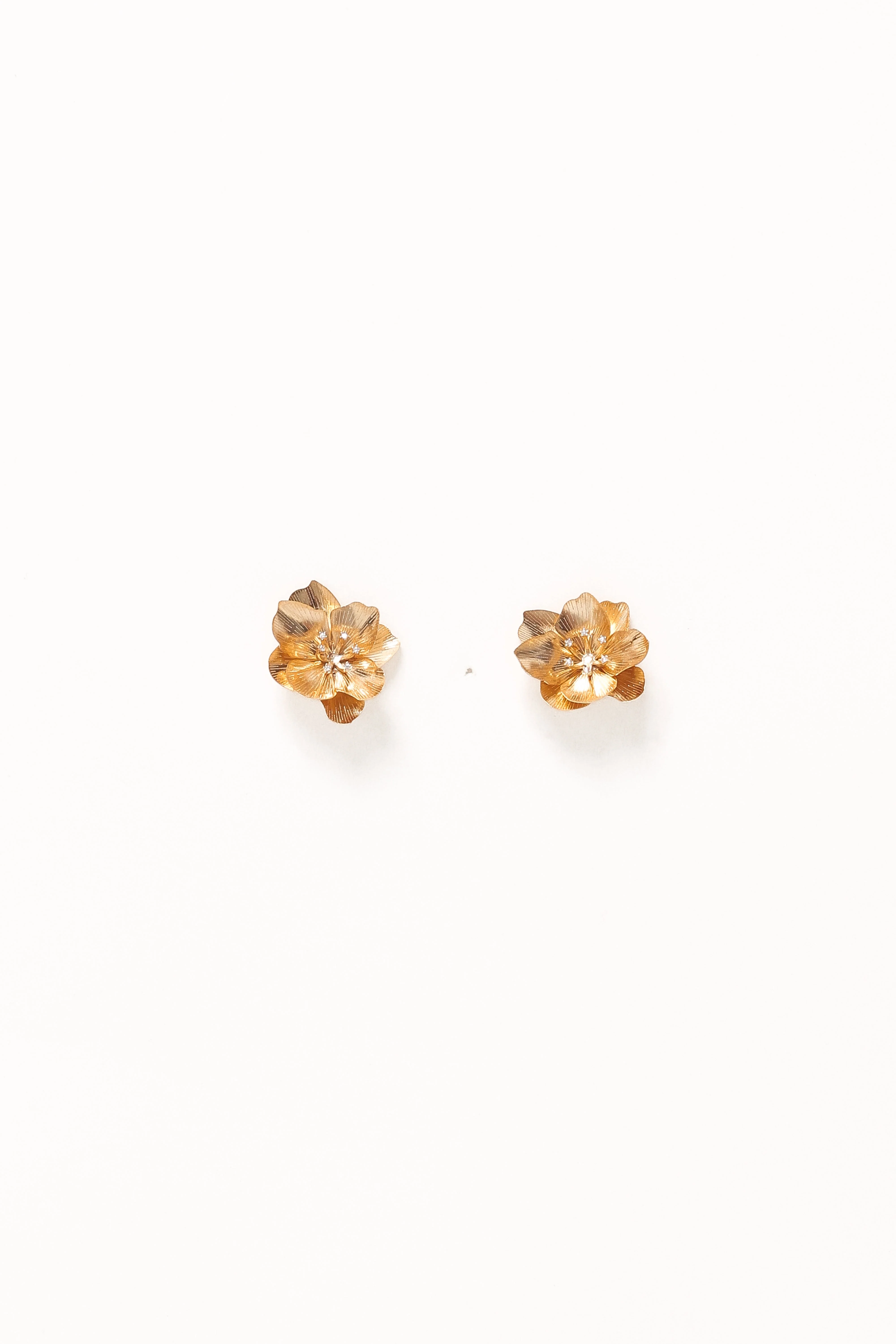 Isobel Flower Earrings - Gold