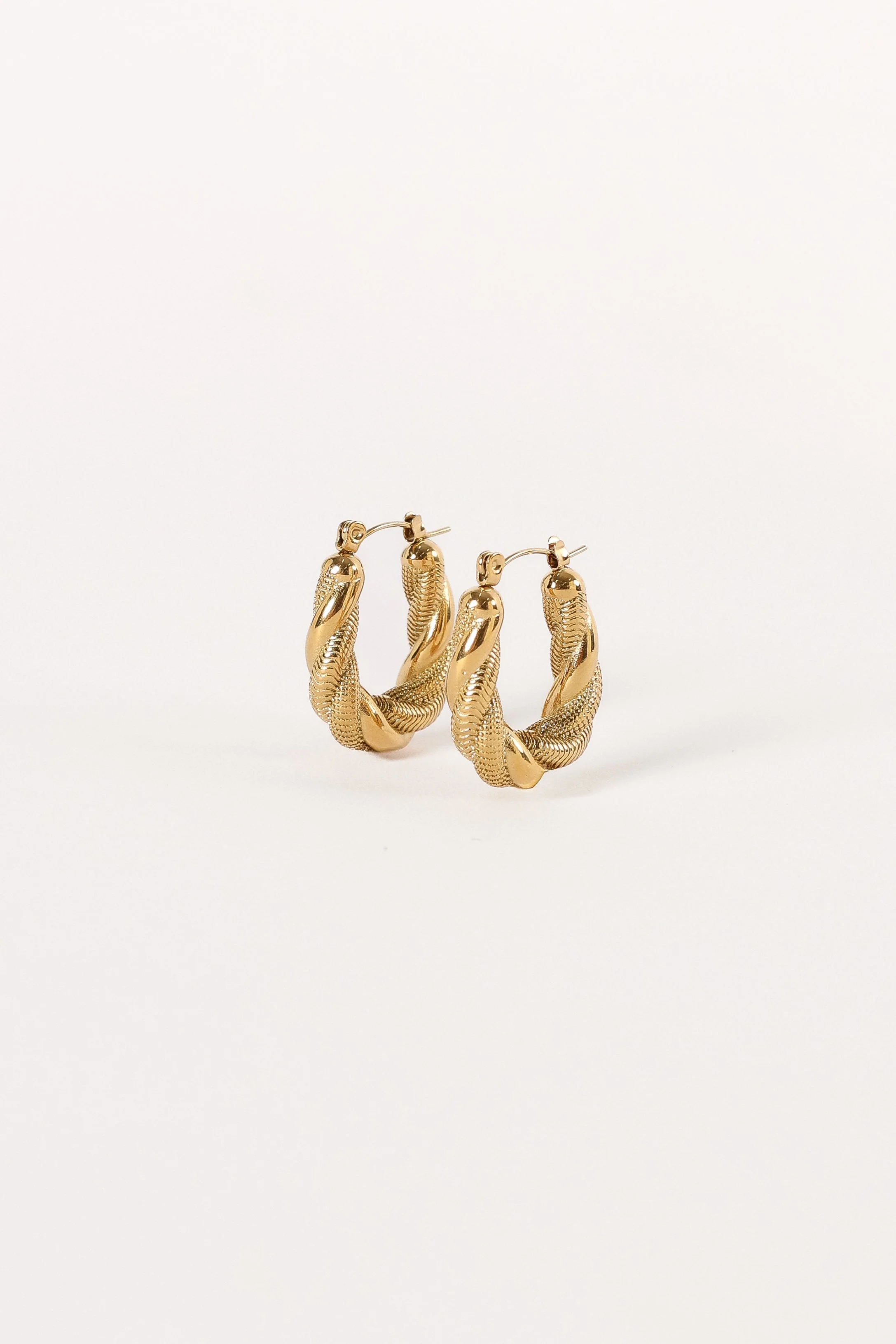 Beth Twist Hoop Earrings - Gold