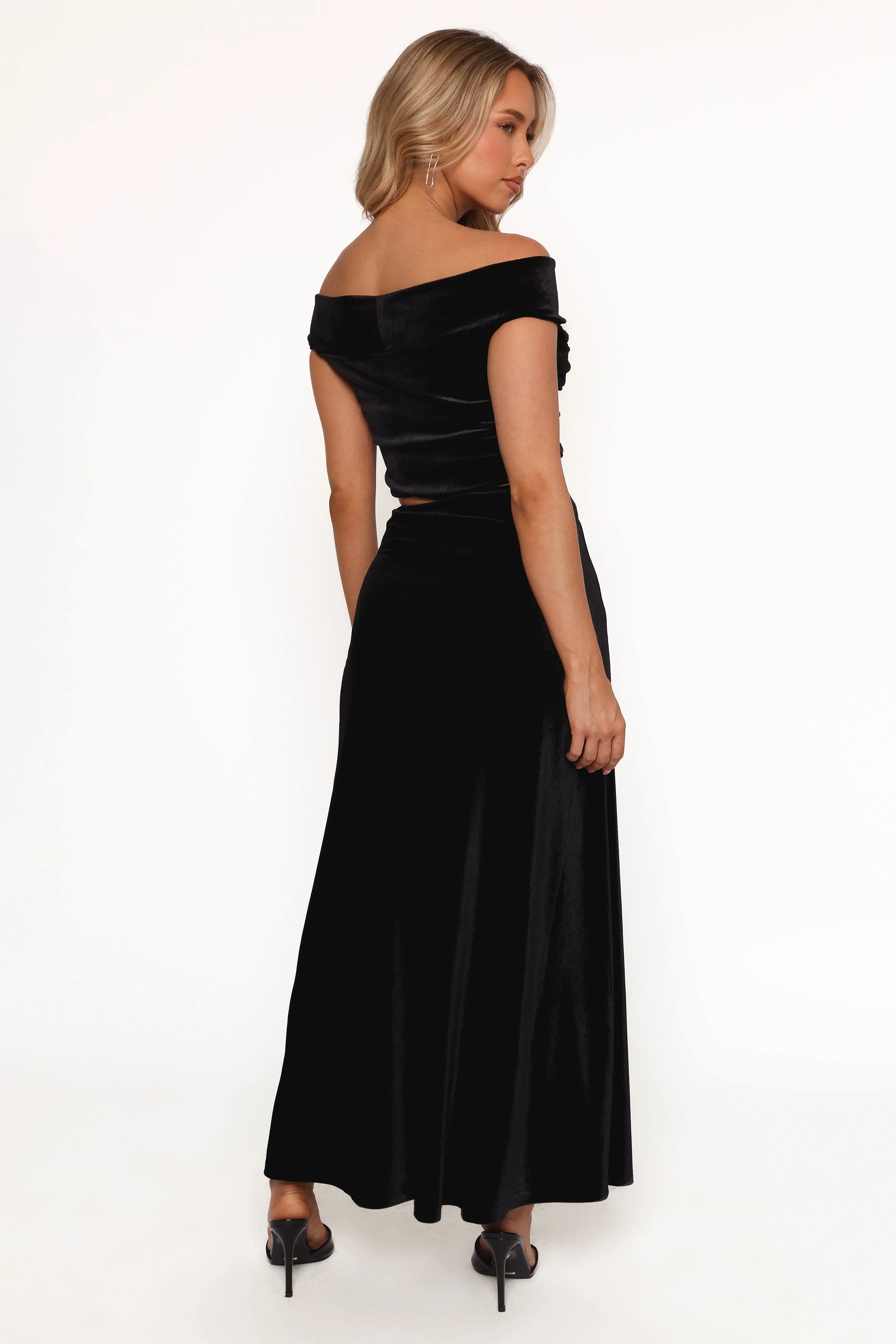 Suri Velvet Maxi Skirt - Black