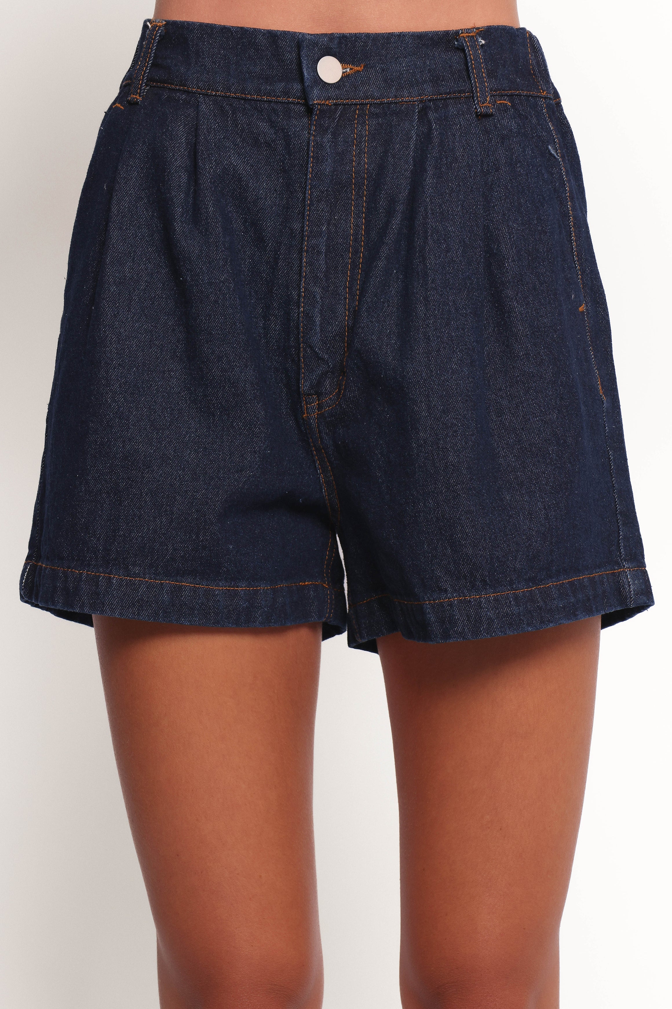 Nylah Pleated Denim Short - Mid Denim