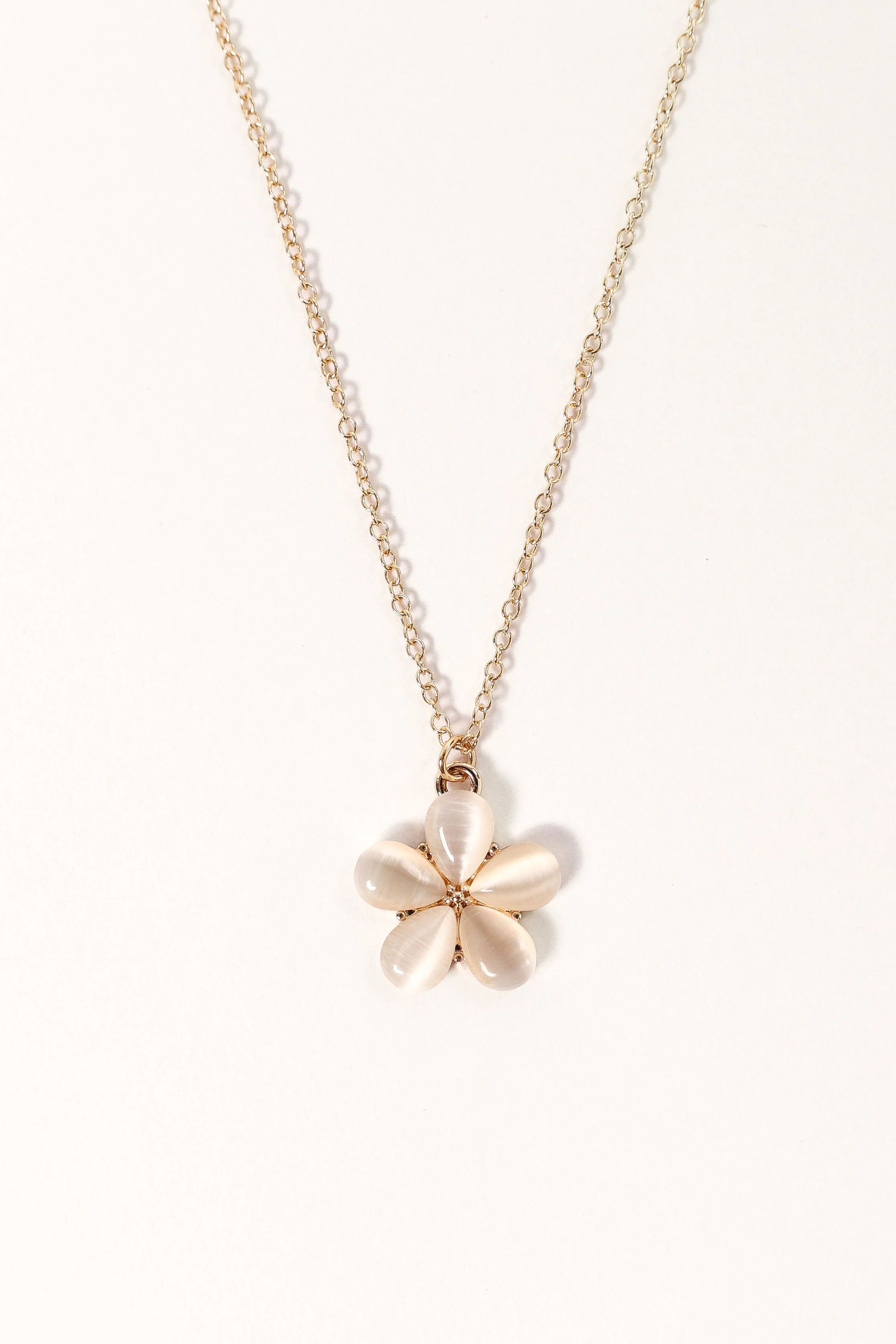 Everlee Floral Necklace - Gold