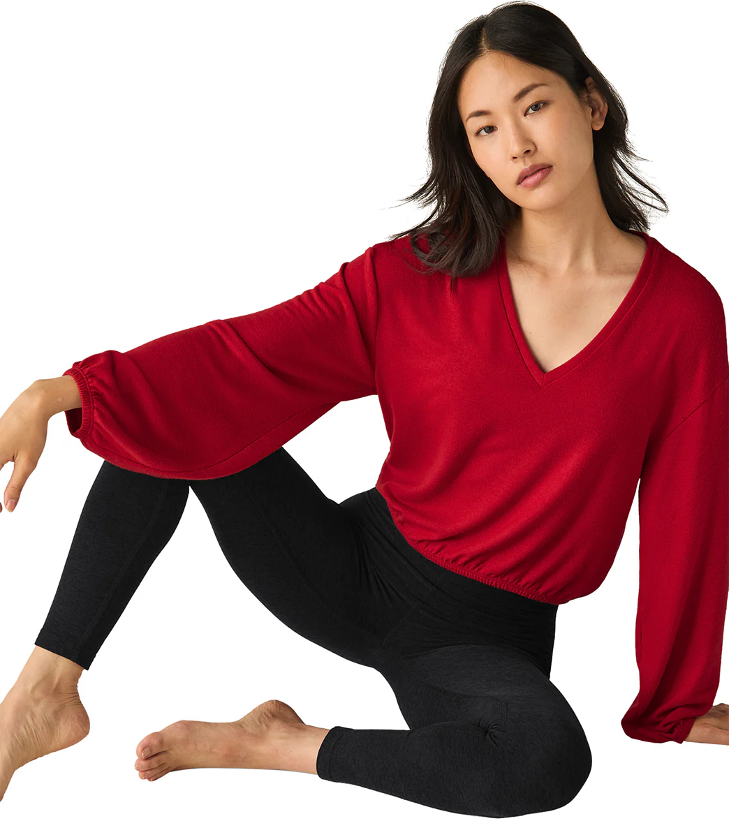 Beyond Yoga Soft Spoken Cropped Pullover