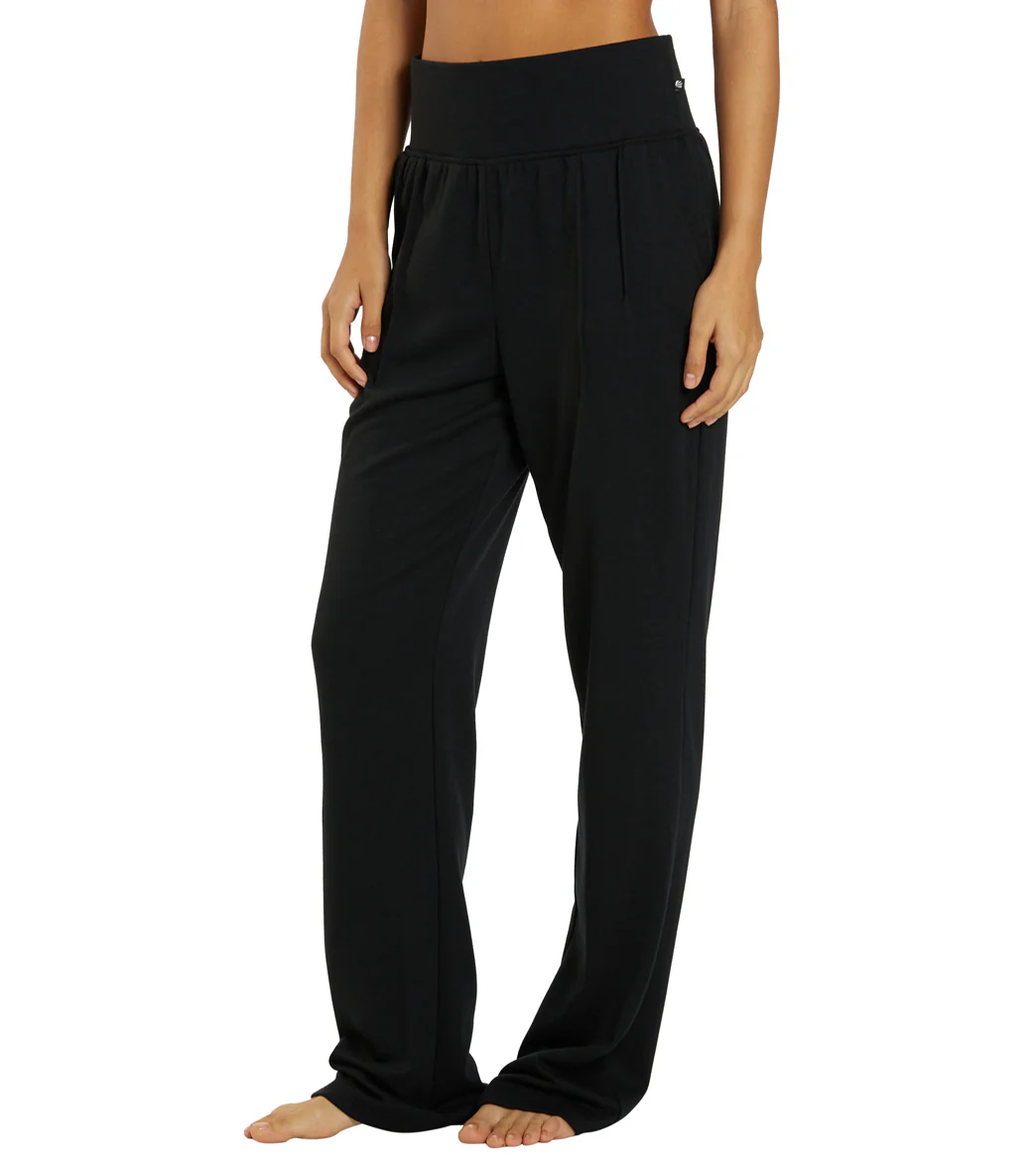 Marika Arlo Pant
