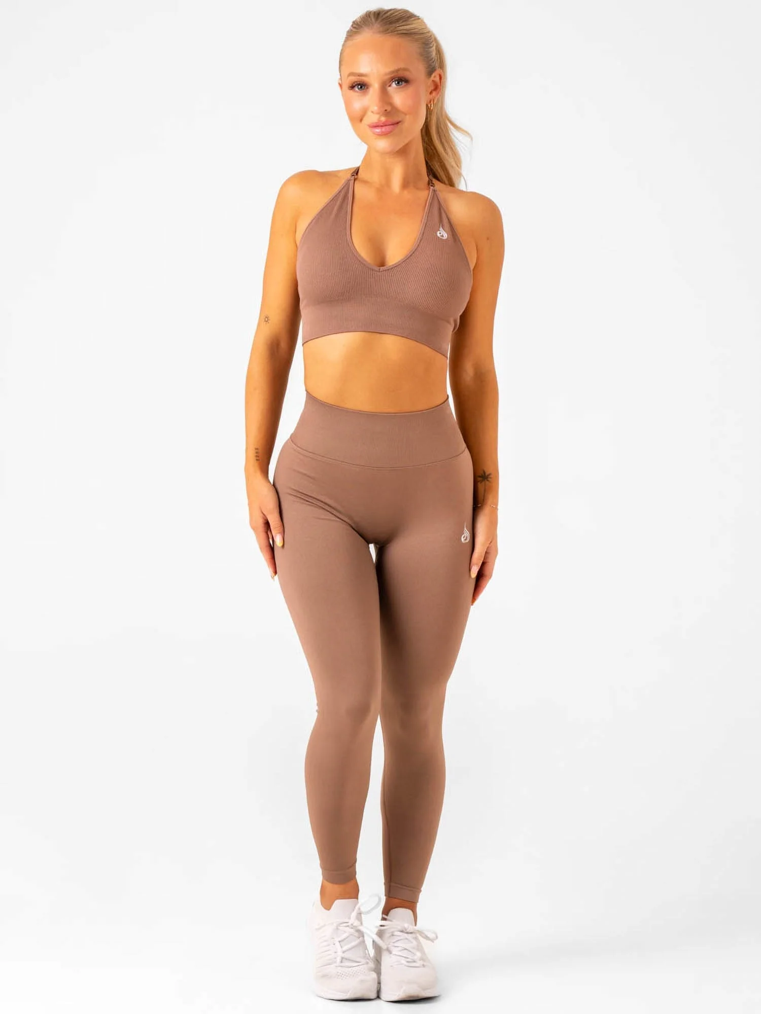 Lift Rib Seamless Halter Sports Bra - Almond