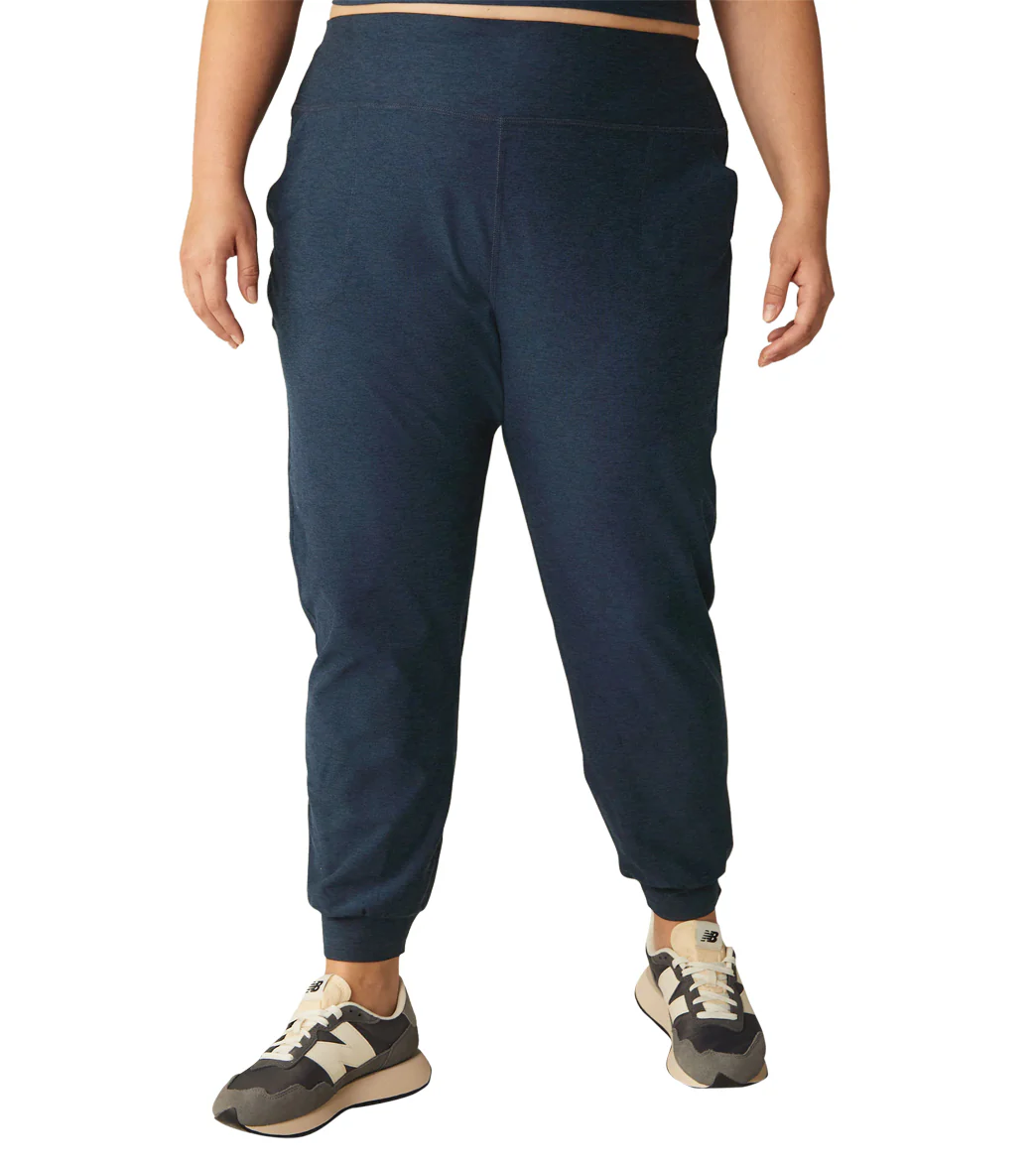 Beyond Yoga Plus Size Spacedye Midi Joggers