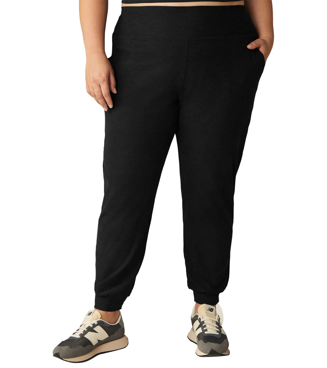 Beyond Yoga Plus Size Spacedye Midi Joggers