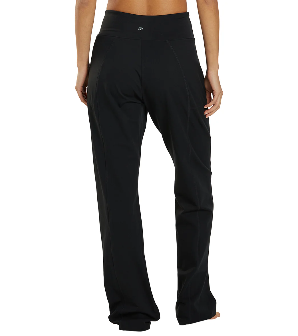Marika Nellie Pant
