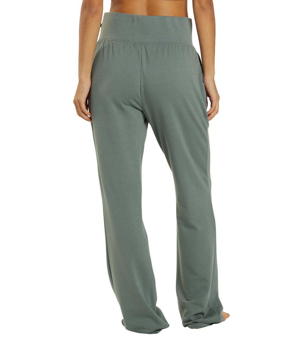 Marika Arlo Pant