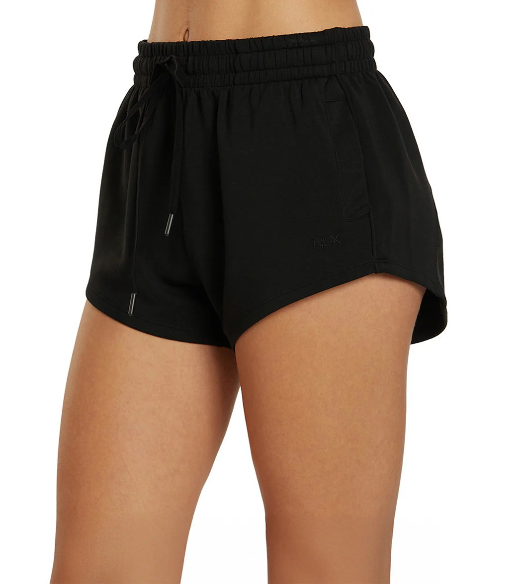 NUX Sleek Short