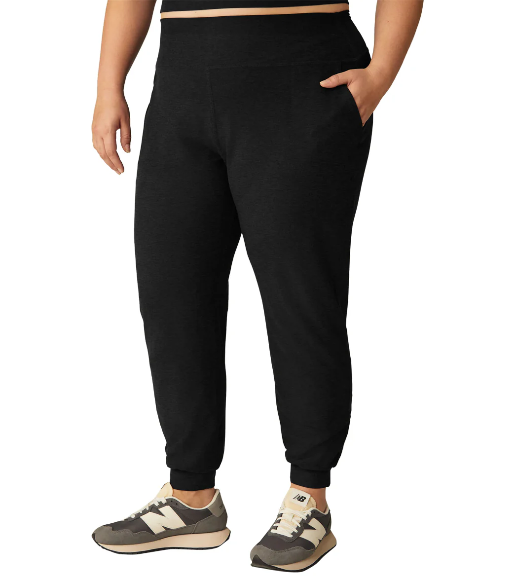 Beyond Yoga Plus Size Spacedye Midi Joggers