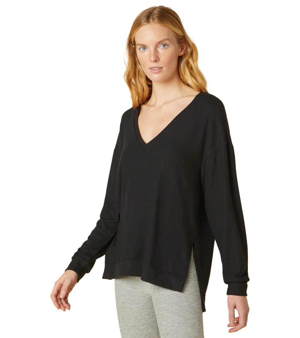 Beyond Yoga Long Weekend Pullover