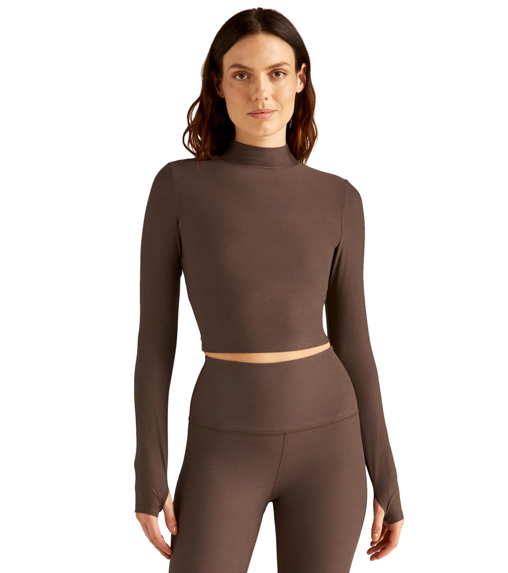 Beyond Yoga Featherweight Moving On Cropped Pullover