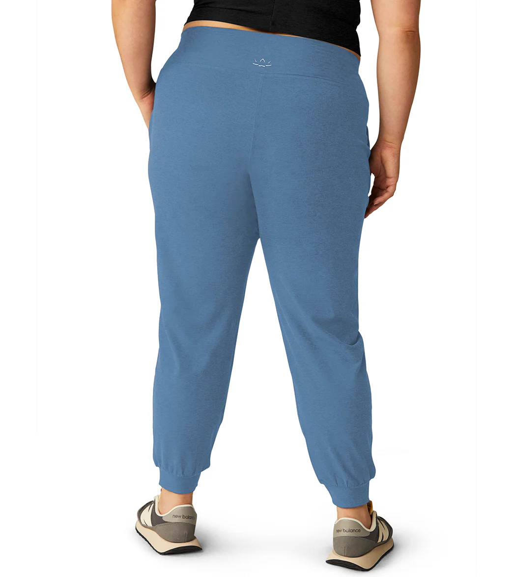 Beyond Yoga Plus Size Spacedye Midi Joggers