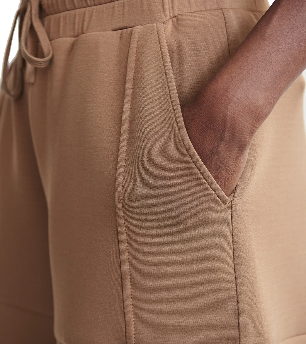 Varley Atrium High Rise 4.5 Short