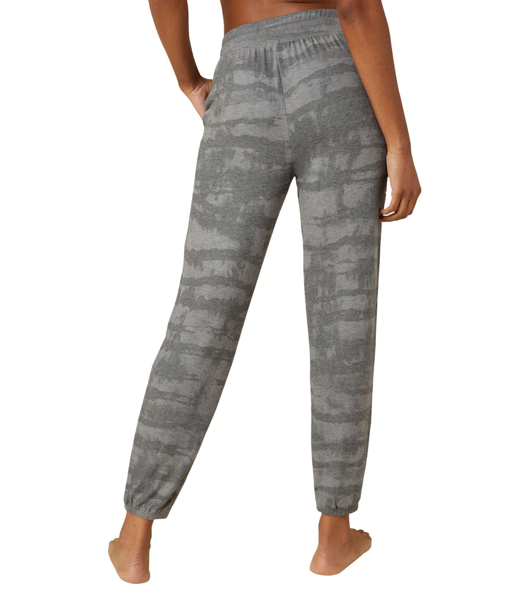 Beyond Yoga Printed Easy Weekend Sweatpant