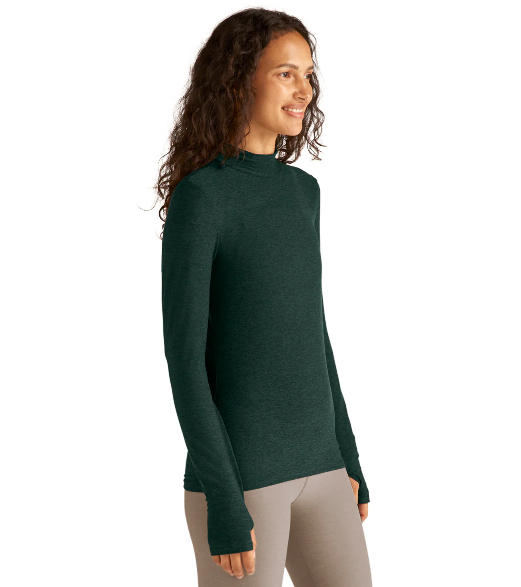 Beyond Yoga Featherweight Moving On Pullover