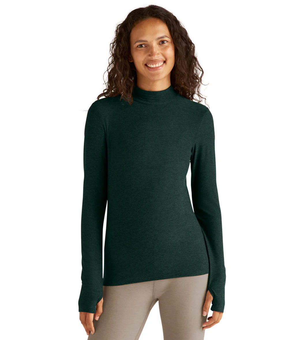 Beyond Yoga Featherweight Moving On Pullover