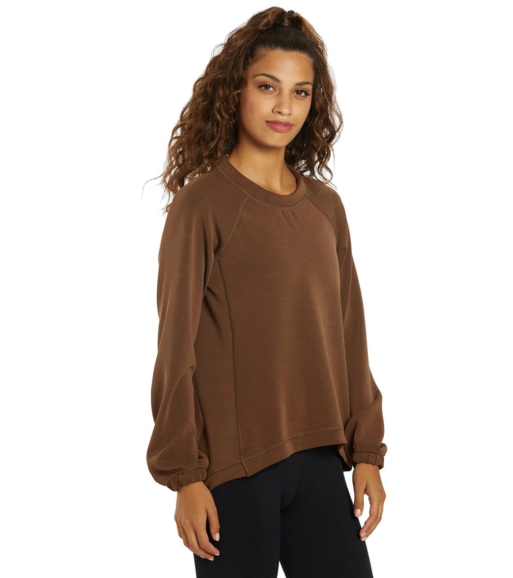 NUX Sleek Sweat Pullover