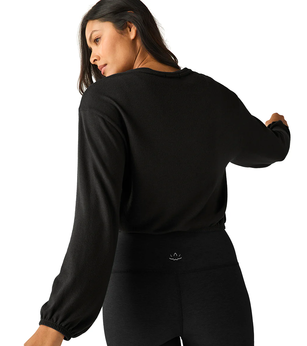 Beyond Yoga Soft Spoken Cropped Pullover