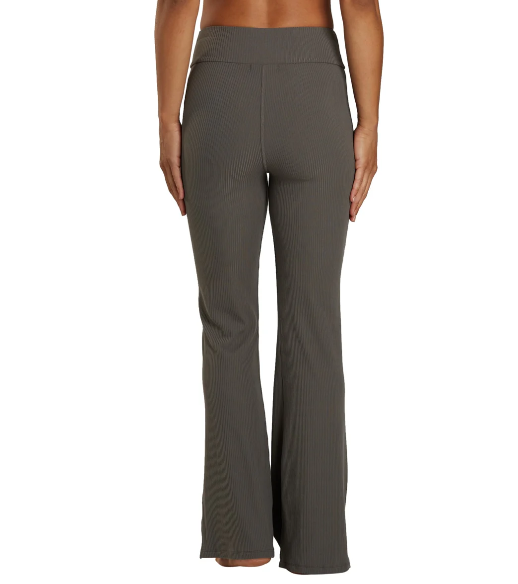 Zobha Slim Bootcut Pant