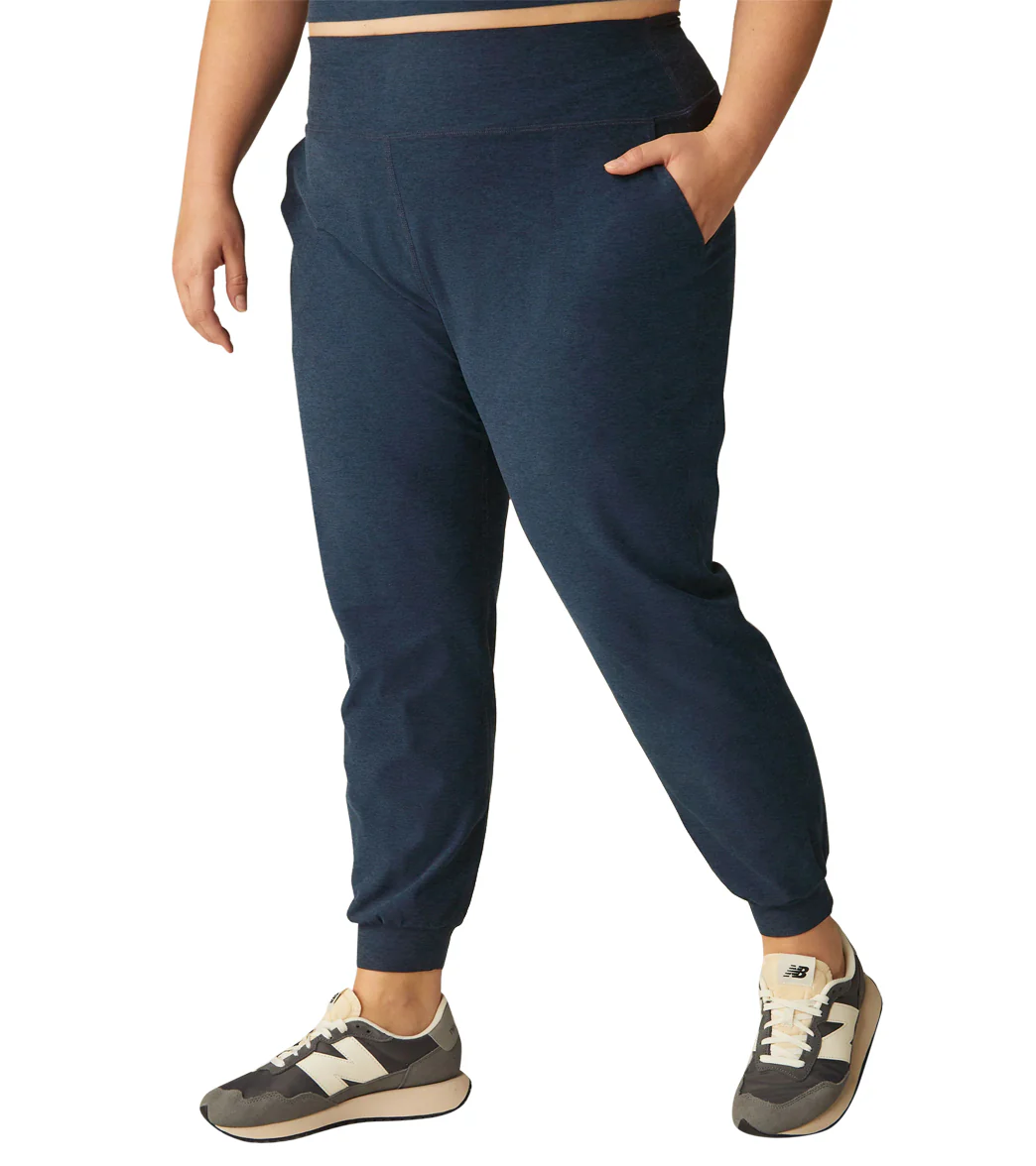 Beyond Yoga Plus Size Spacedye Midi Joggers