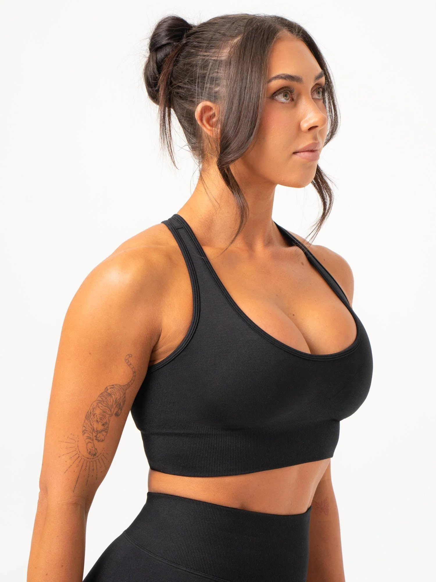 Cross Back Seamless Bra - Black
