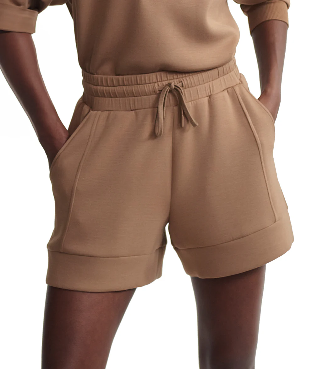 Varley Atrium High Rise 4.5 Short