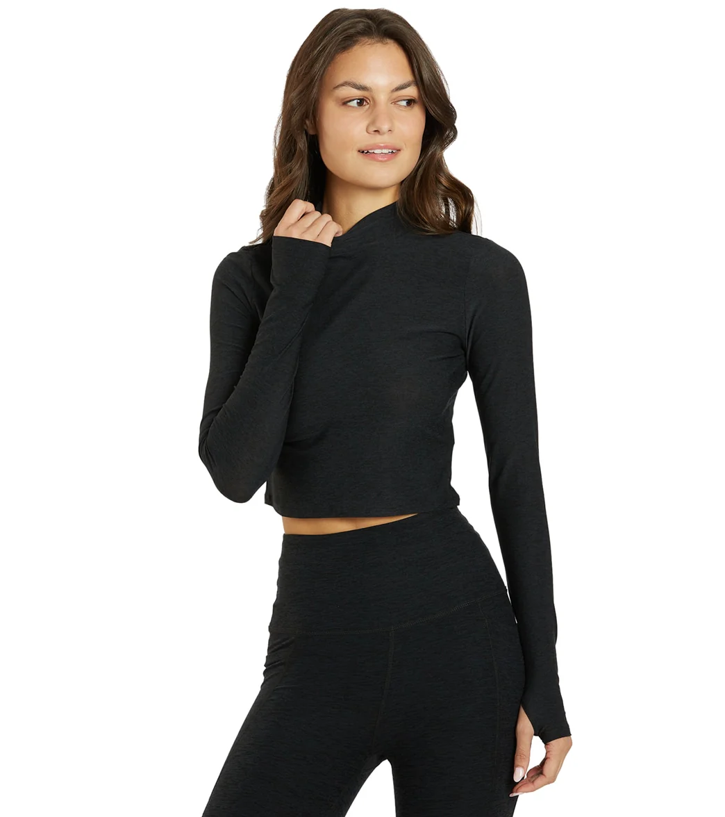 Beyond Yoga Featherweight Moving On Cropped Pullover