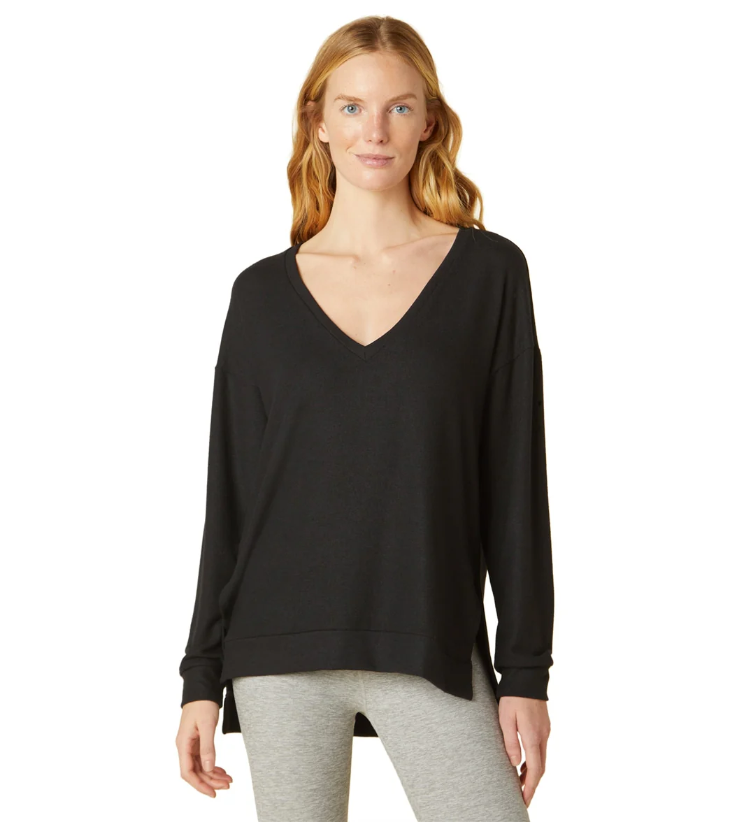 Beyond Yoga Long Weekend Pullover
