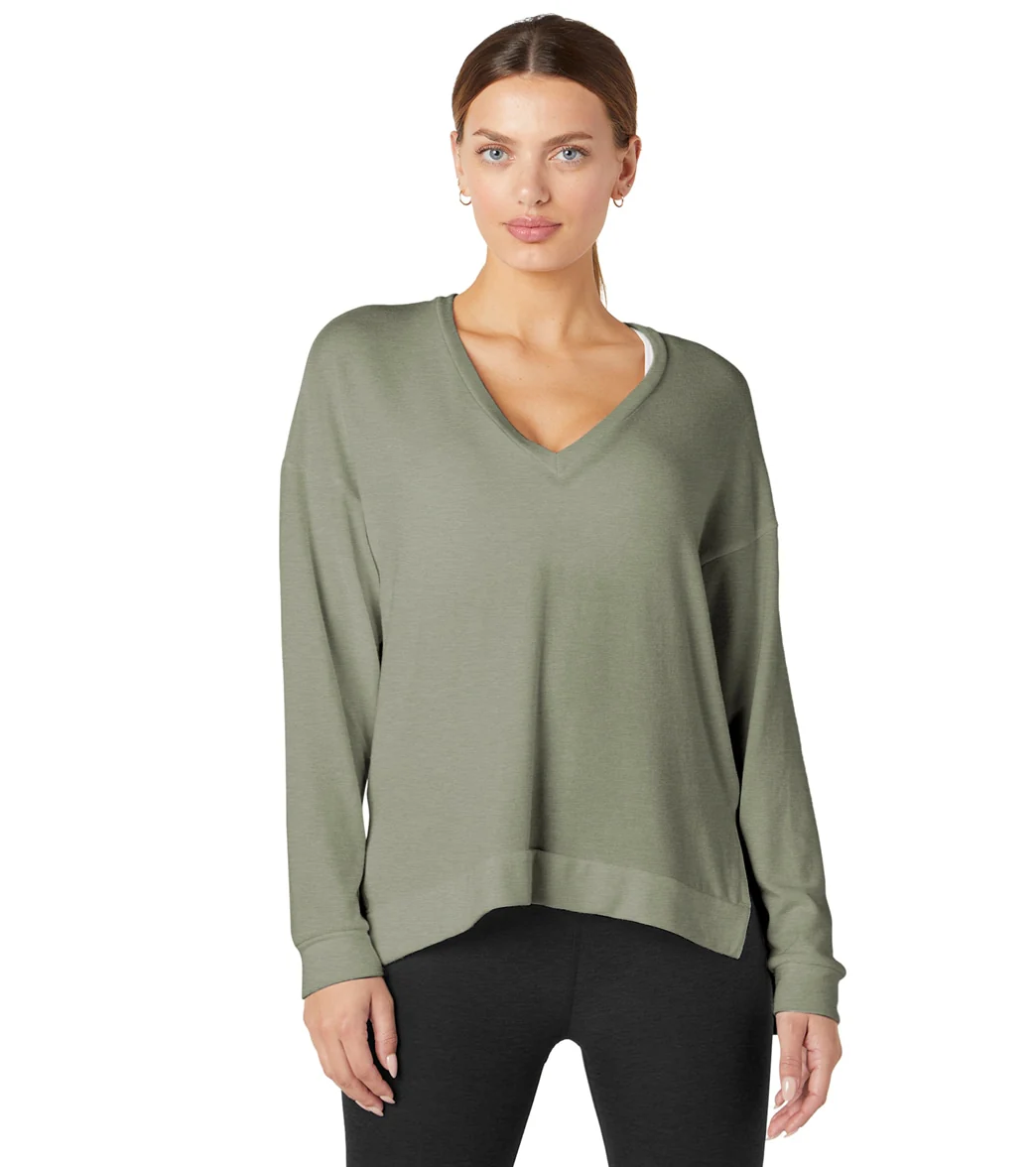Beyond Yoga Long Weekend Pullover