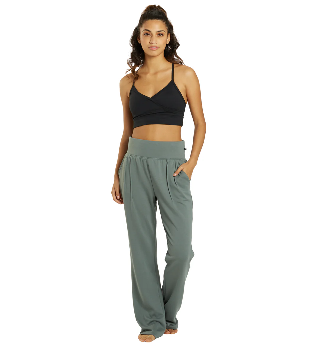 Marika Arlo Pant