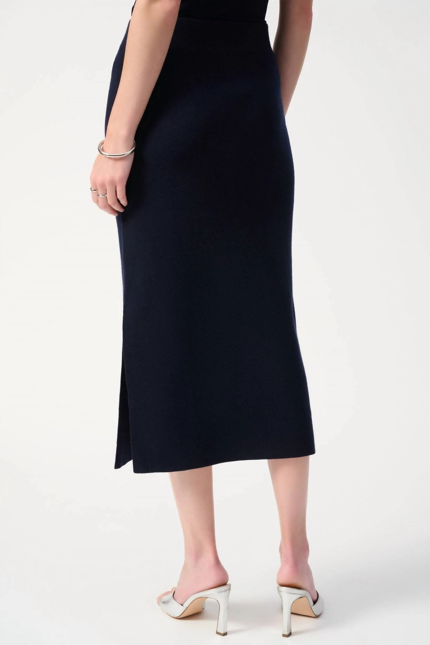 Minimalist High-Rise Midi Skirt In Midnight Blue