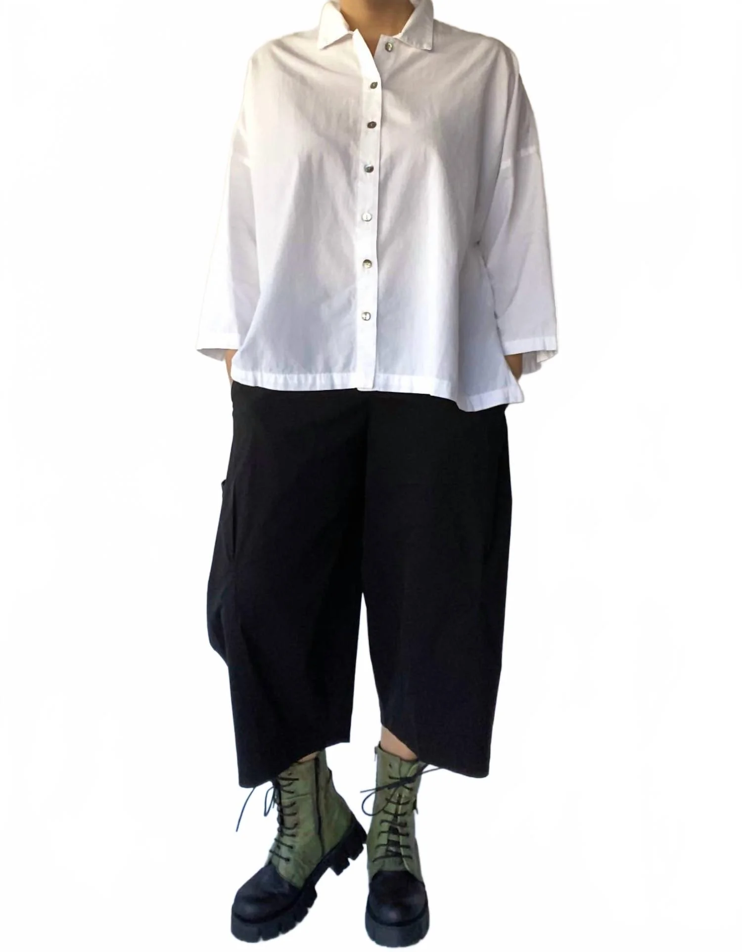 Snap Front Wide Leg Pants In Black