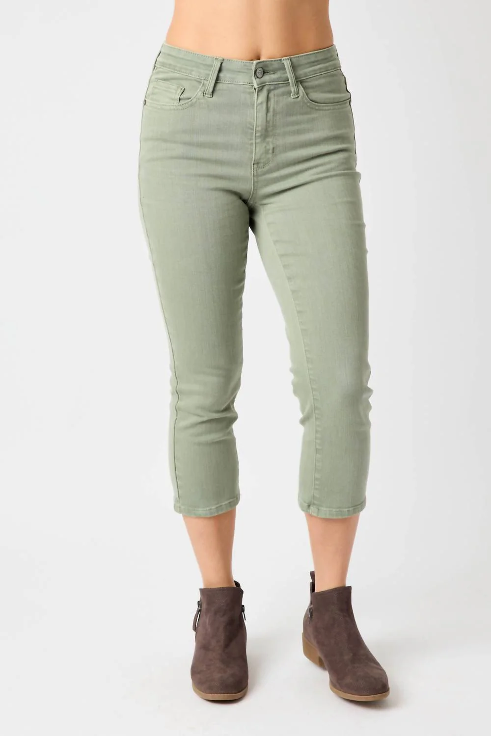 Mid Rise Garment Dyed Non Distressed Capri Jeans In Sage