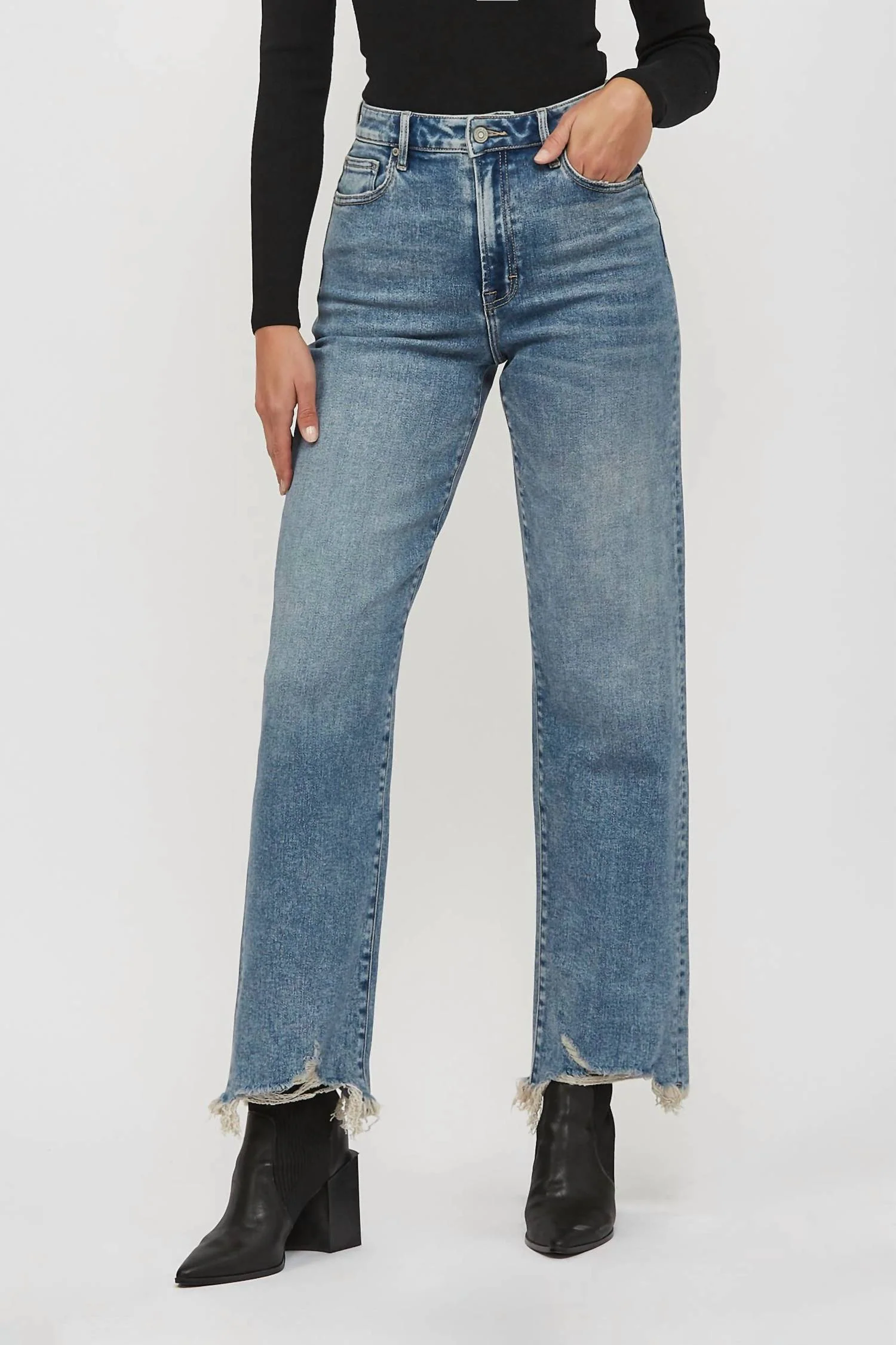 Wide Straight Leg Jean In Medium Wash