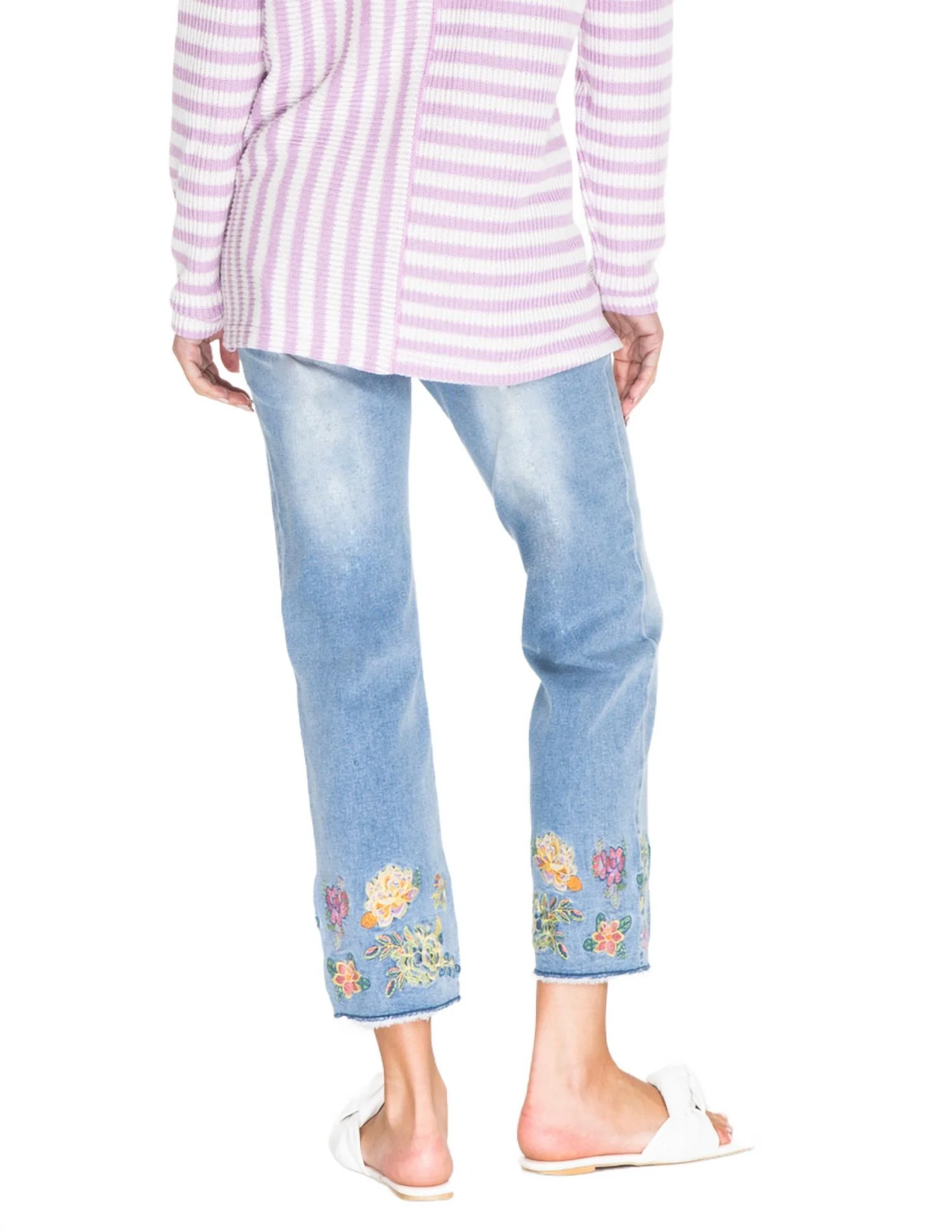 Floral Embroidered Fray Jeans In Light Indigo