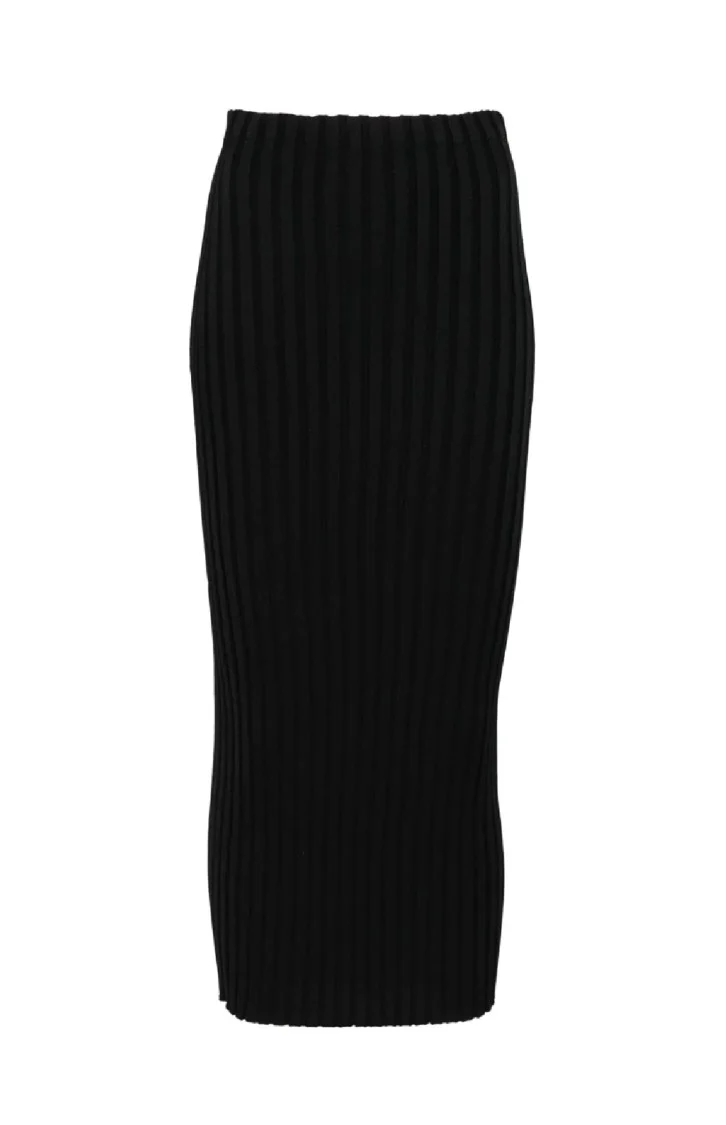 Knee-Length Ribbed Skirt With Textured Finish