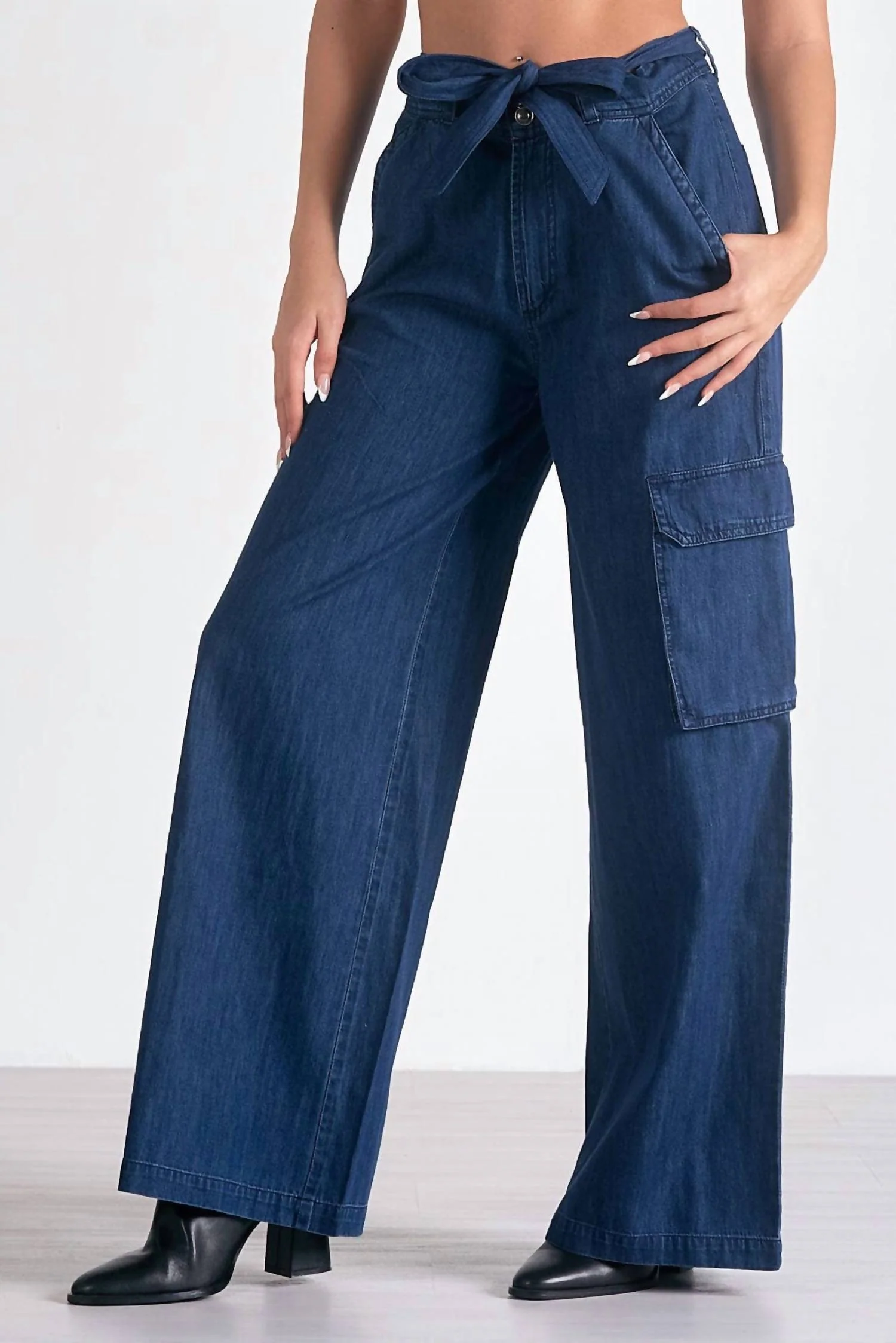 Dana Cargo Pants In Blue