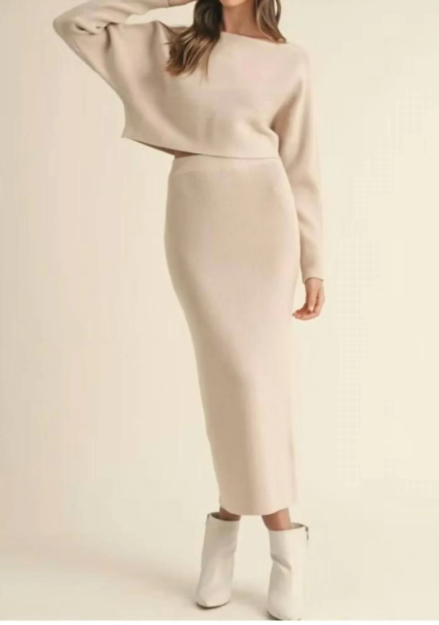 Crop Knit Top And Midi Skirt Set In Light Taupe