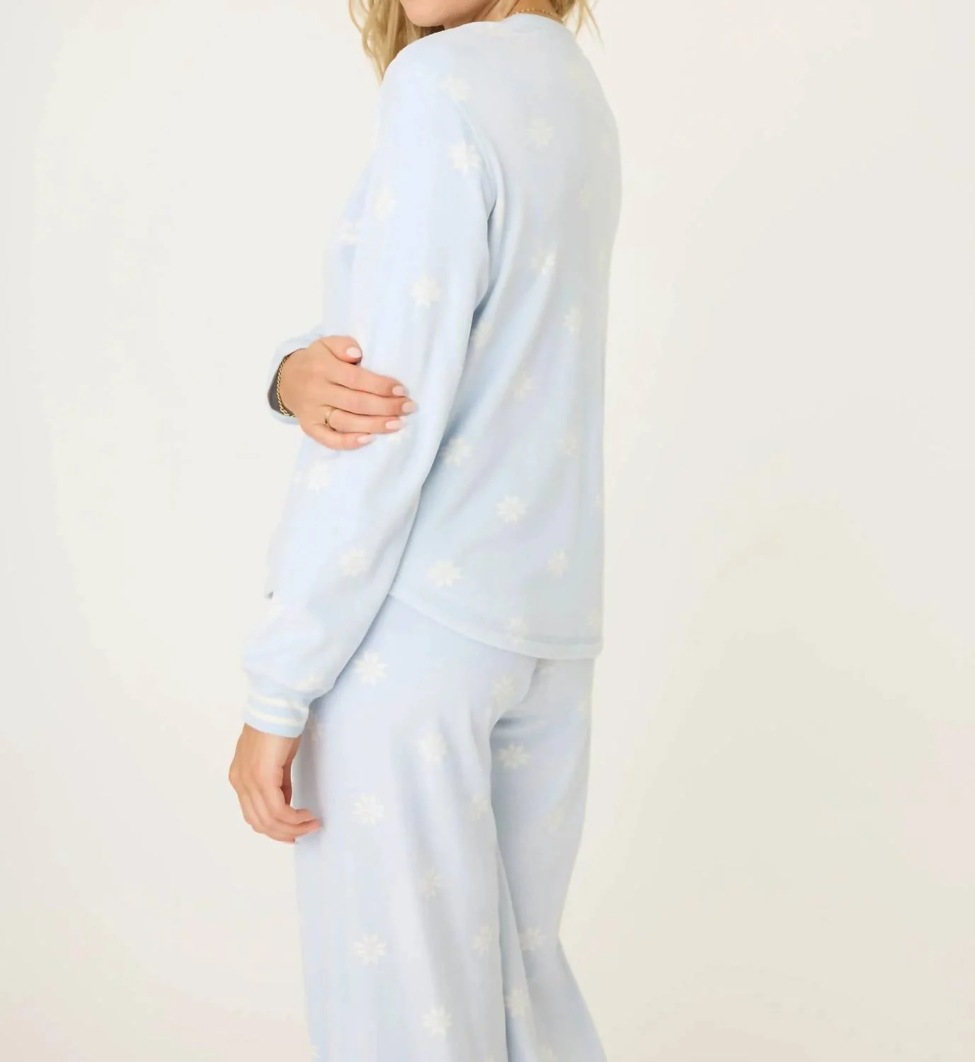 Apres All Day Long Sleeve Top In Blue Whisper