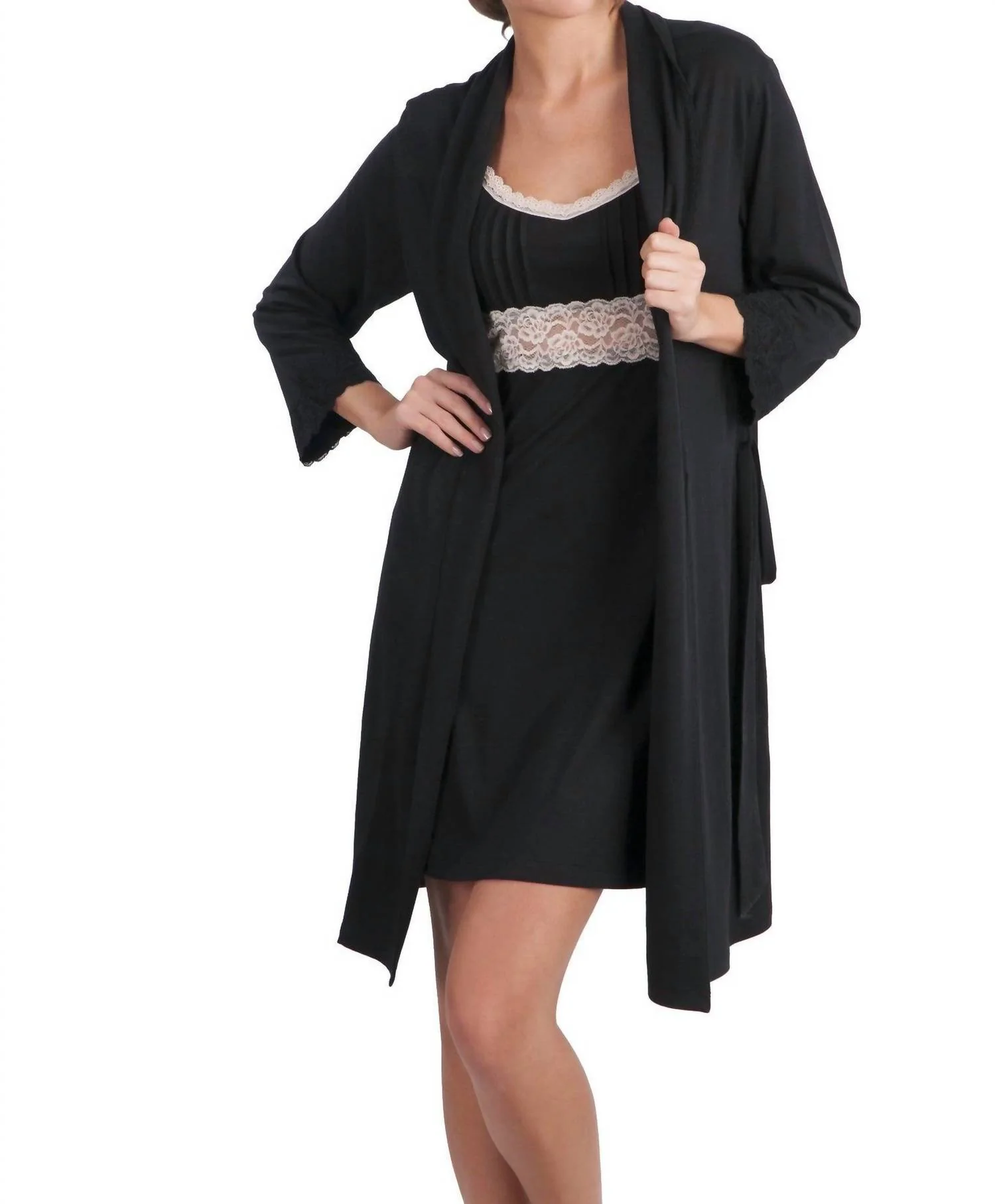 Sophie Basic Quarter Sleeve Robe In Black