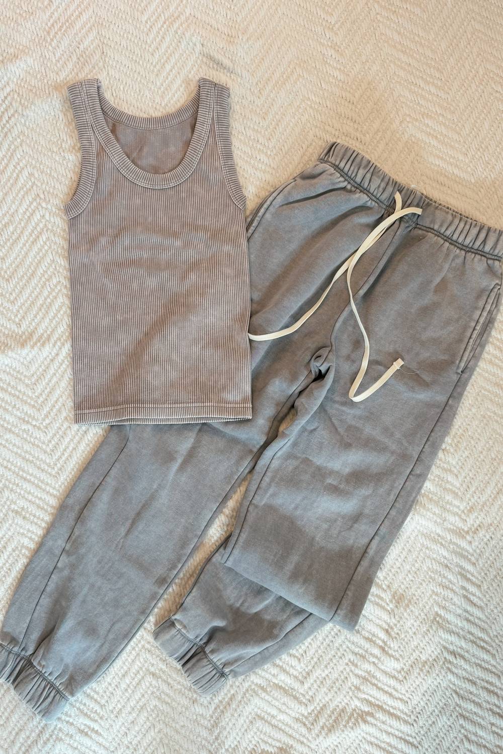 Women's Weekend Hangs Lounge Set In Sleet