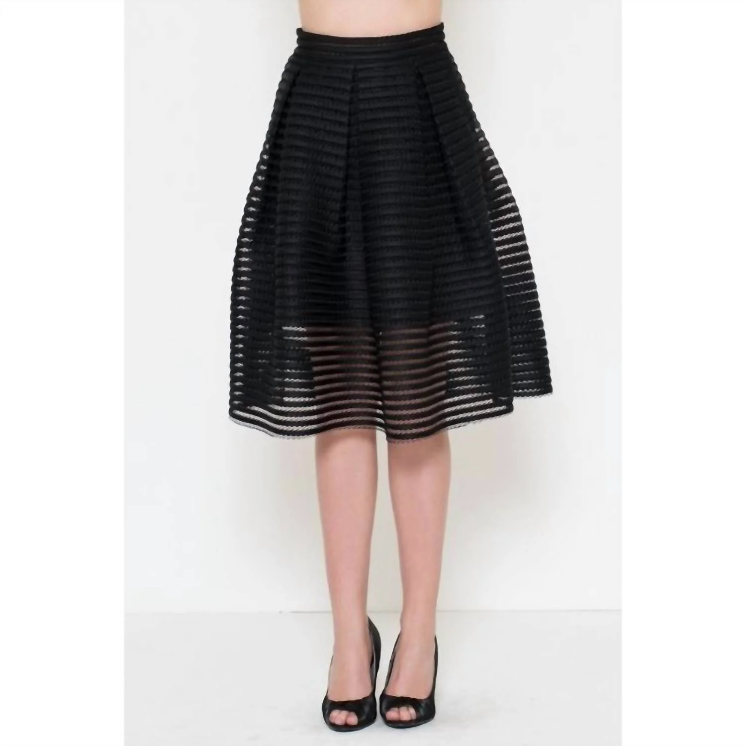 Sassy Silhouette Skirt In Black