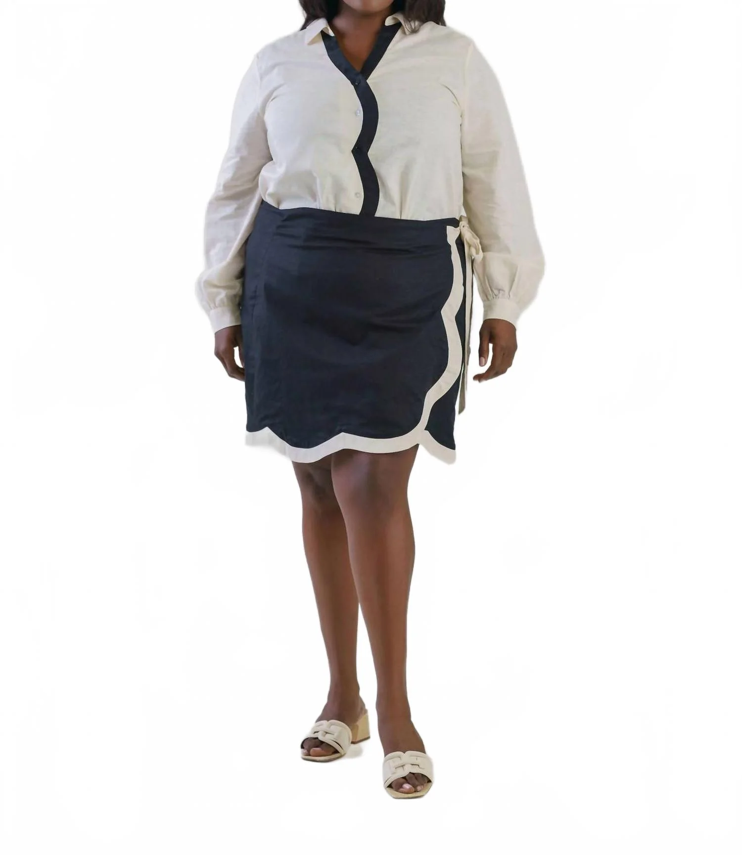 Mono Scallop Mini Jaspre Skirt - Plus In Black