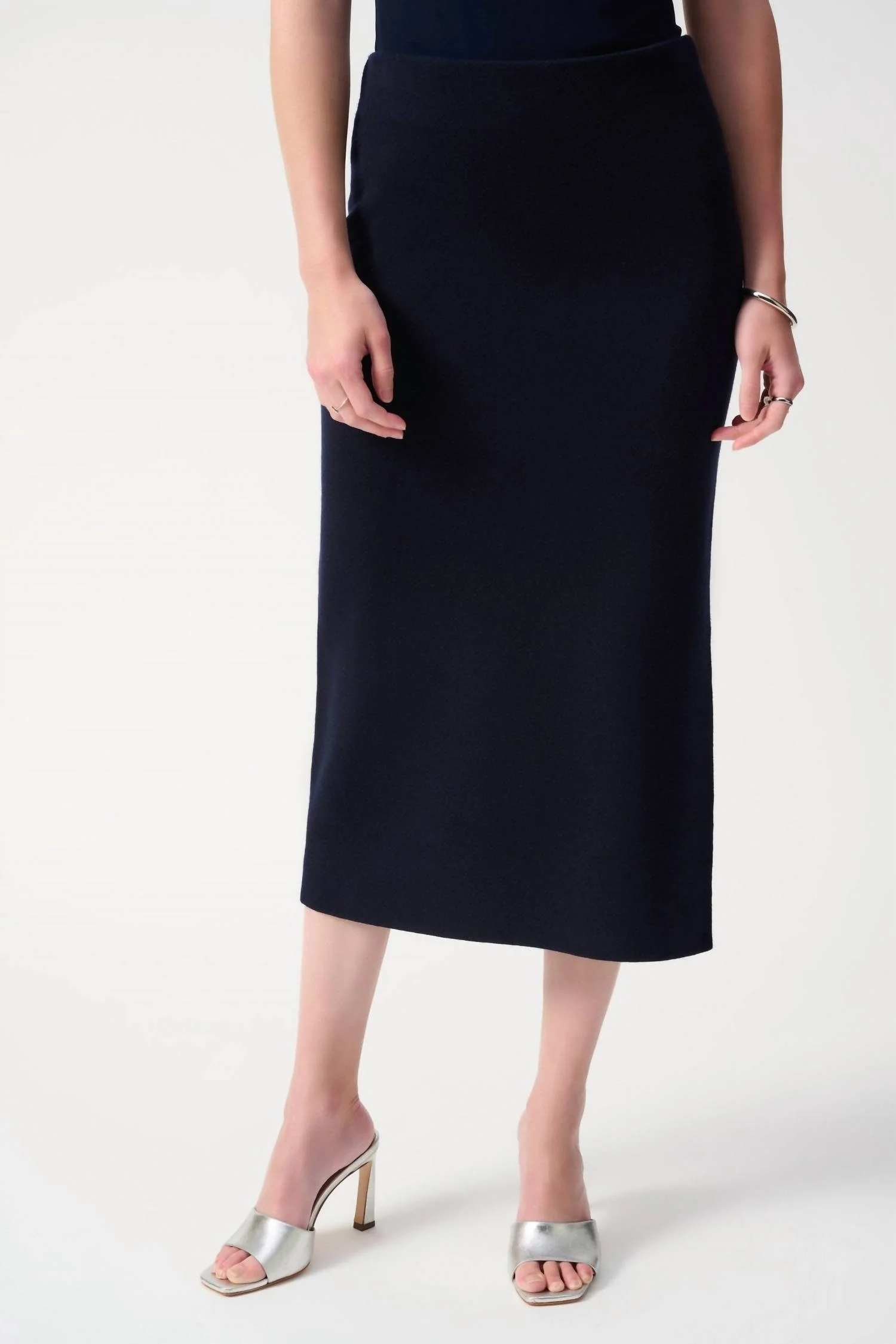 Minimalist High-Rise Midi Skirt In Midnight Blue