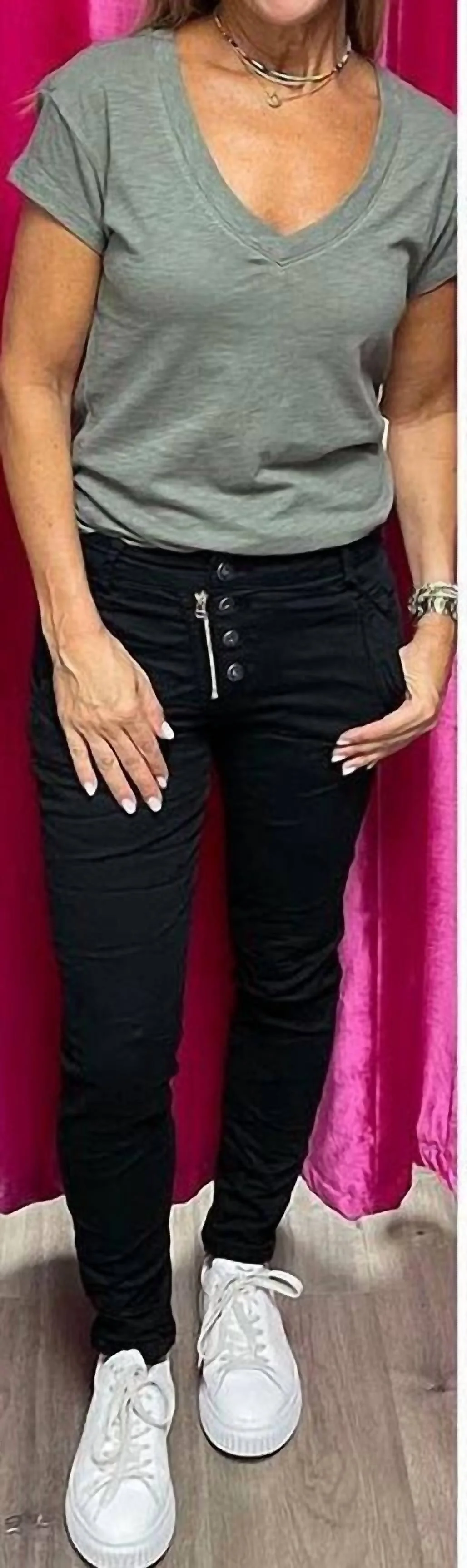 Four Button Signature Pant In Black