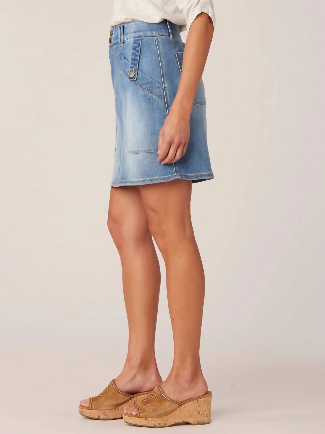 High Rise Double Button Skirt With Pockets In Blue Denim