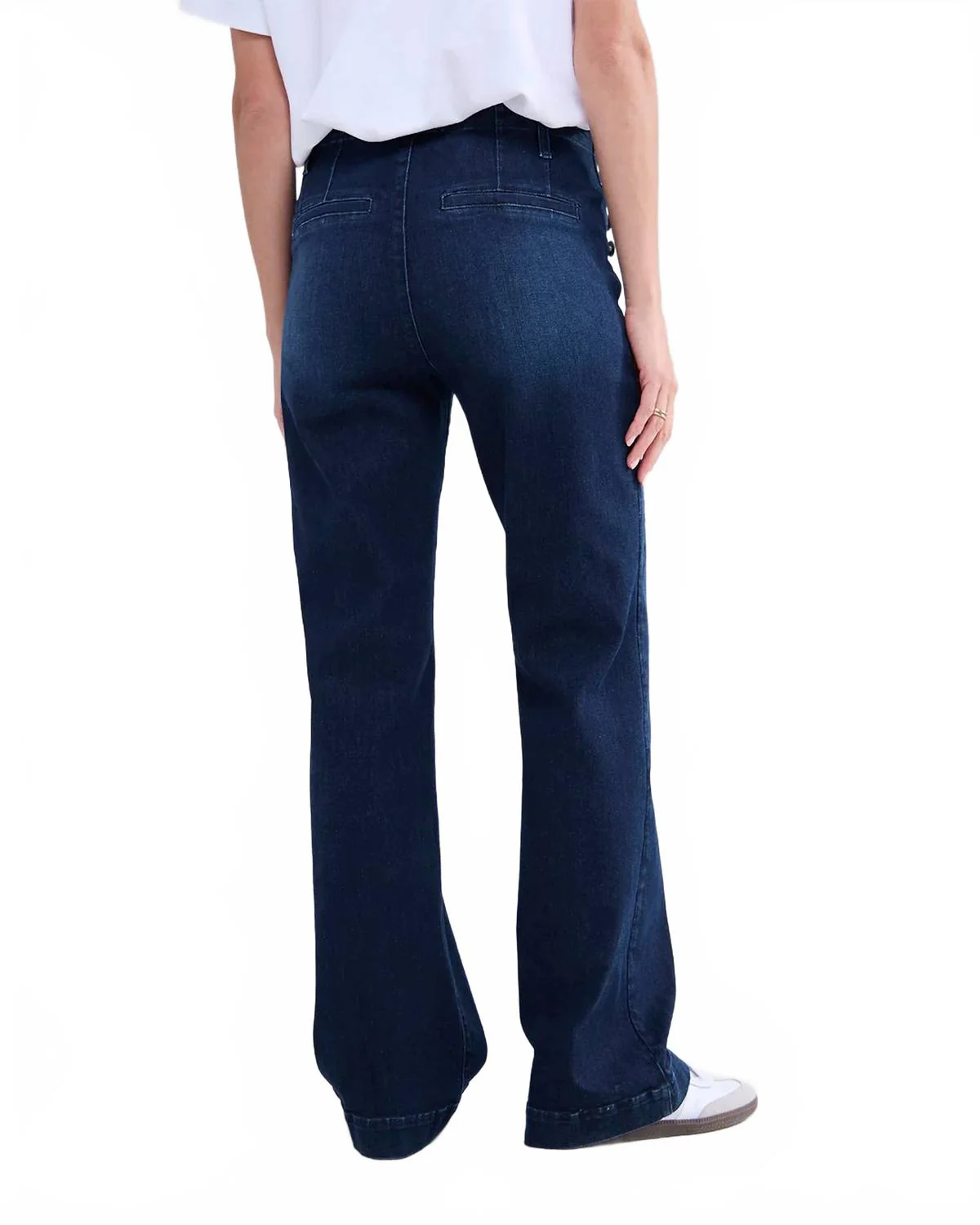 With Button Details Flared Jeans In Dark Indigo