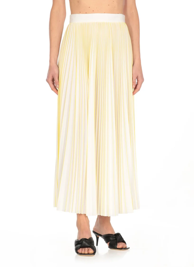 Flowing Pleated Skirt With Contrasting Color Details