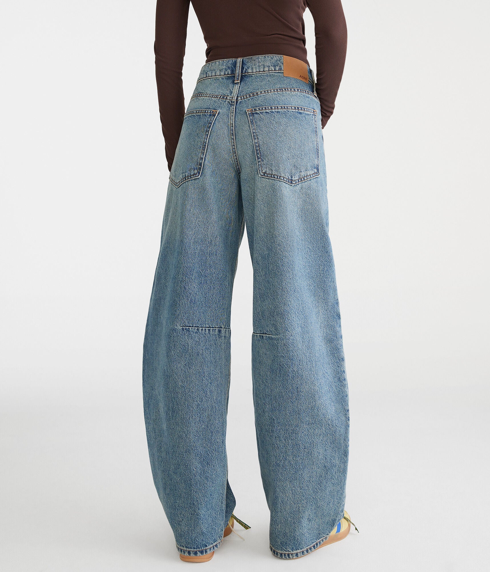 Aeropostale Low-Rise Baggy Barrel Jean